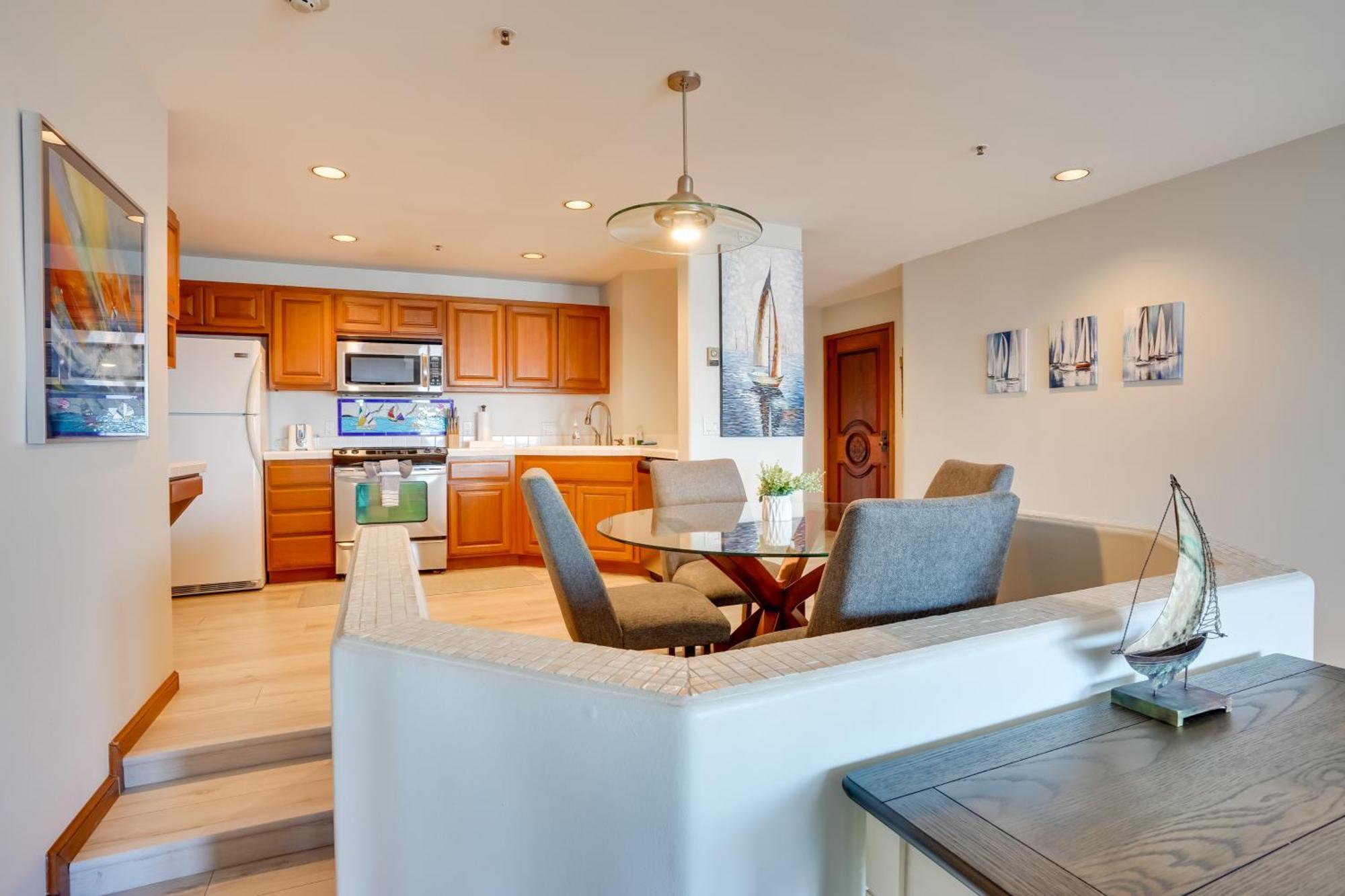 Bright Catalina Island Condo With Ocean Views! 阿瓦隆 外观 照片