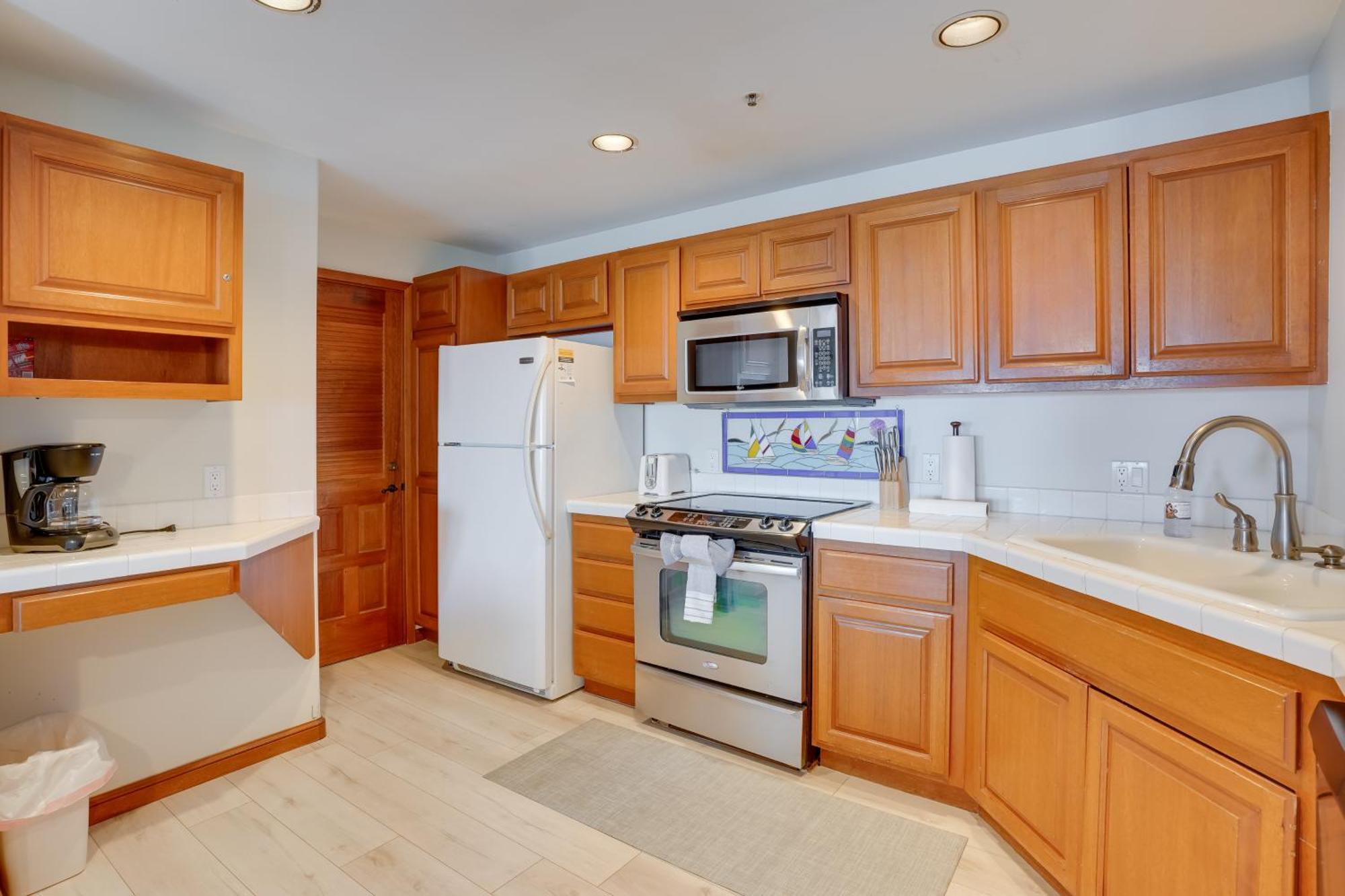 Bright Catalina Island Condo With Ocean Views! 阿瓦隆 外观 照片