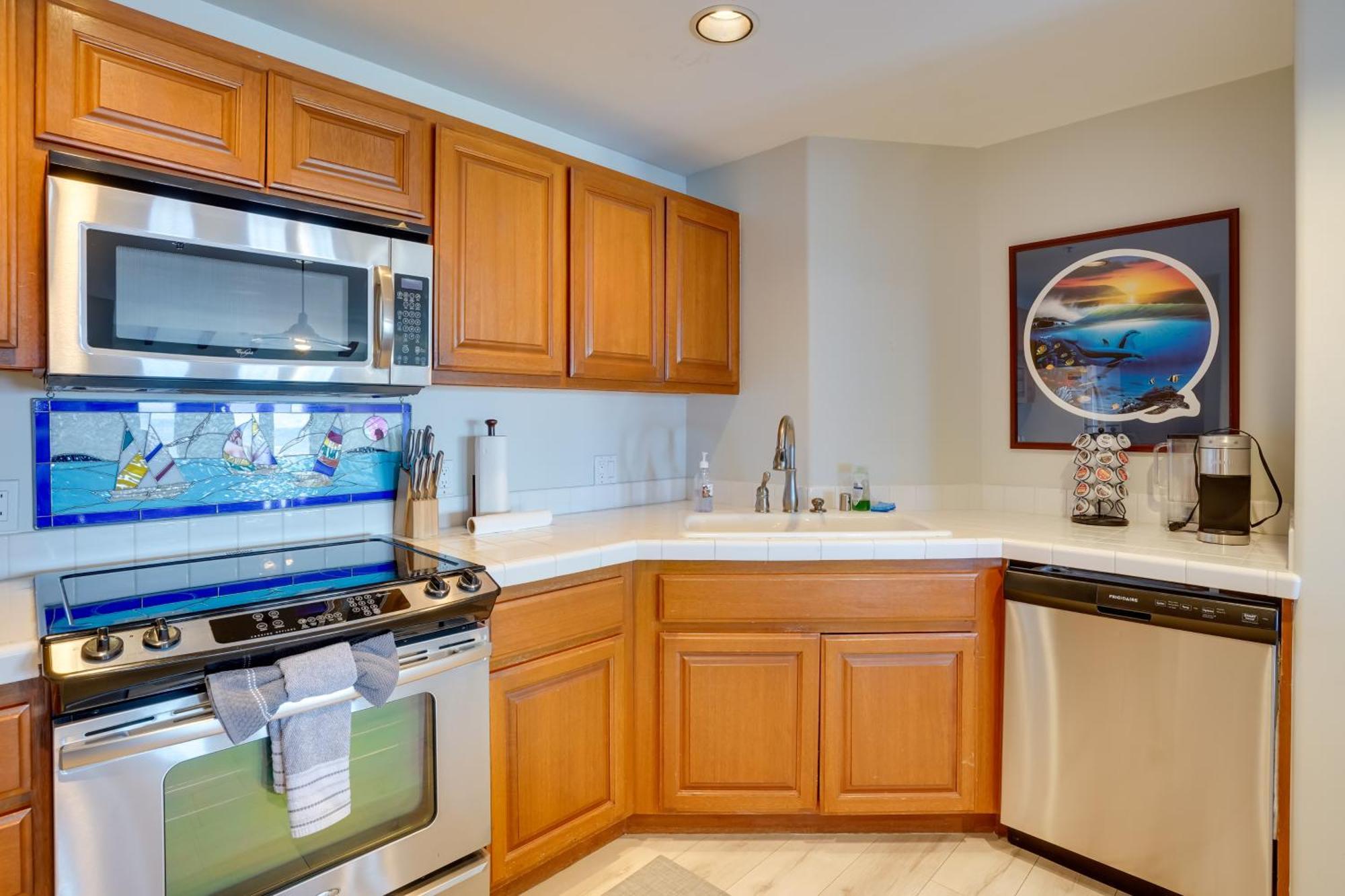 Bright Catalina Island Condo With Ocean Views! 阿瓦隆 外观 照片