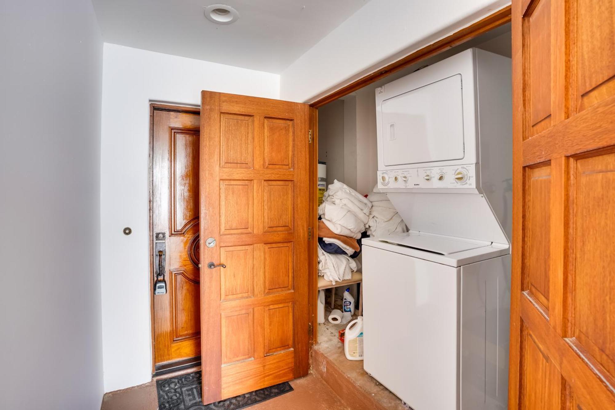 Bright Catalina Island Condo With Ocean Views! 阿瓦隆 外观 照片