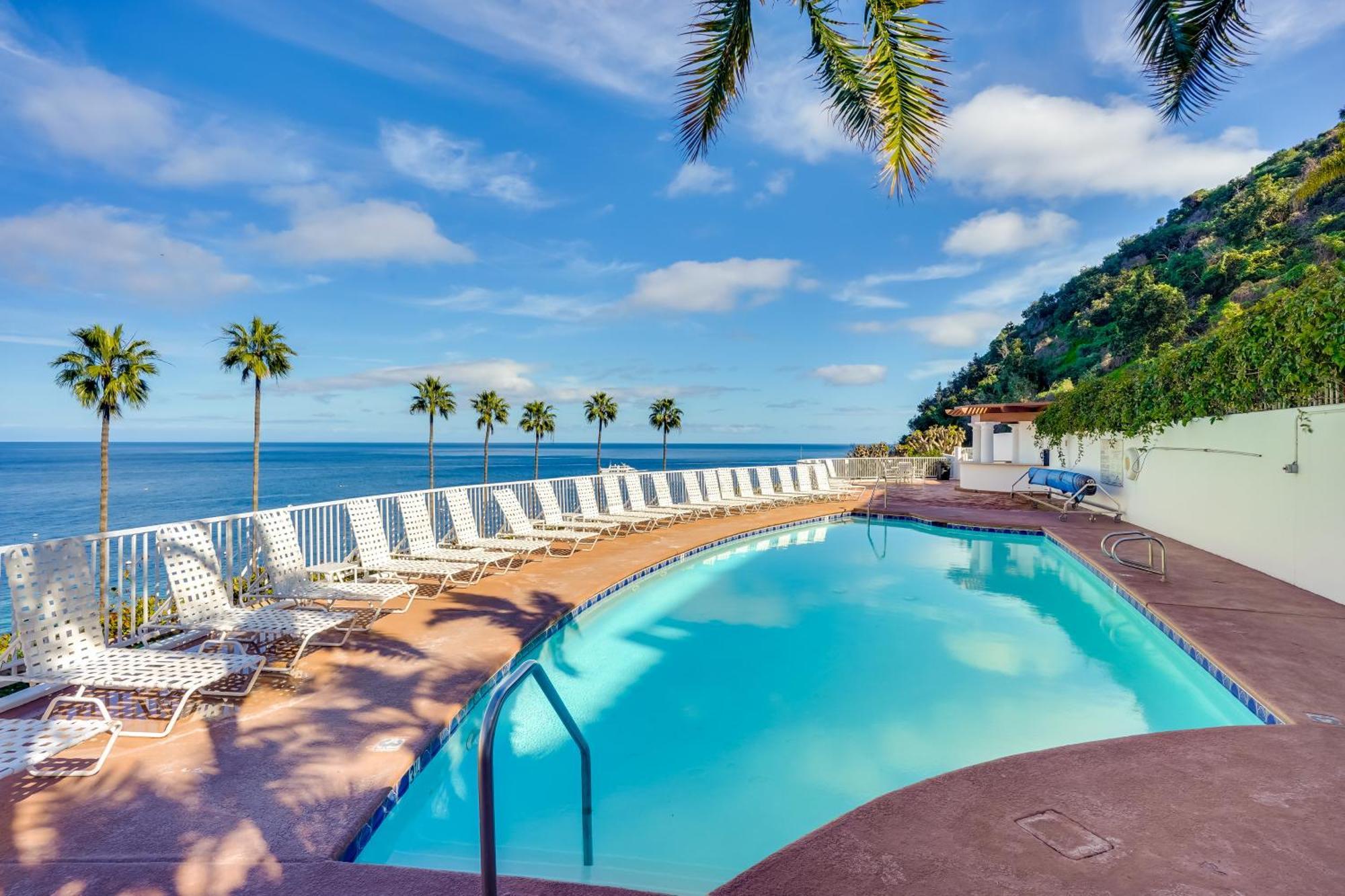 Bright Catalina Island Condo With Ocean Views! 阿瓦隆 外观 照片