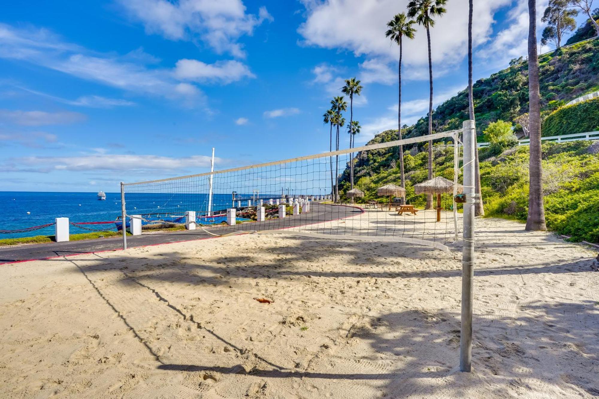 Bright Catalina Island Condo With Ocean Views! 阿瓦隆 外观 照片