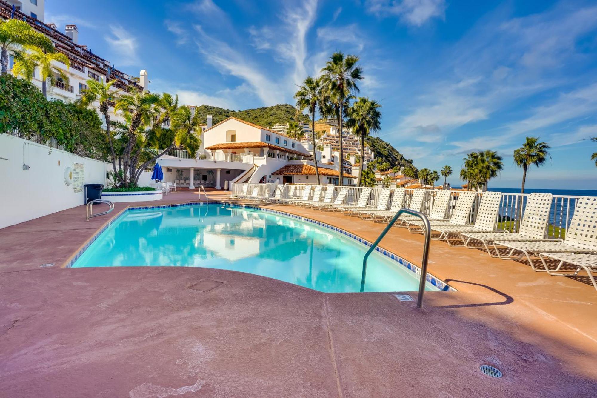 Bright Catalina Island Condo With Ocean Views! 阿瓦隆 外观 照片