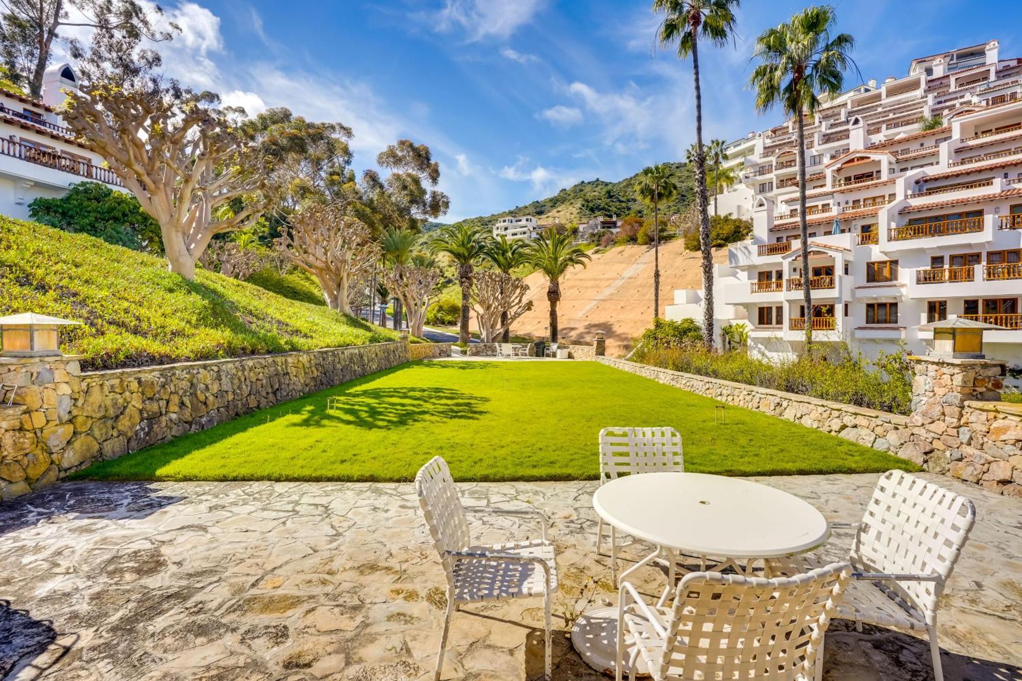 Bright Catalina Island Condo With Ocean Views! 阿瓦隆 外观 照片